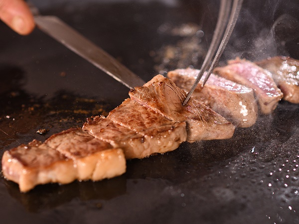 ステーキ食べ放題 期間限定 海の景色を眺めながら楽しむステーキ食べ放題 ホテル リゾーツ南房総 じゃらん遊び体験