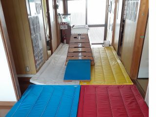 4枚のしっかりとした体操マットがあるので、もし転がっても安心ですよ。
