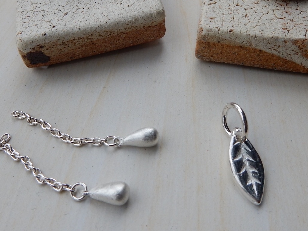 y_głȂCOAsAXȂǂ𐧍삷邱Ƃł܂B