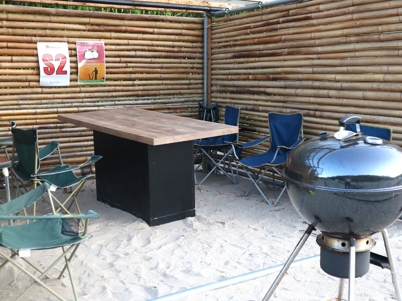 屋根があるので雨が降っても大丈夫!