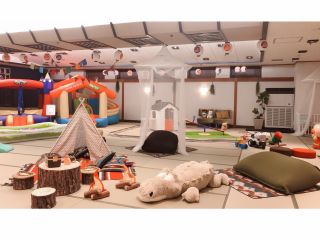 【たくさん遊ぼう☆】広々キッズルーム。畳なのでお靴を脱いでご利用頂きます♪