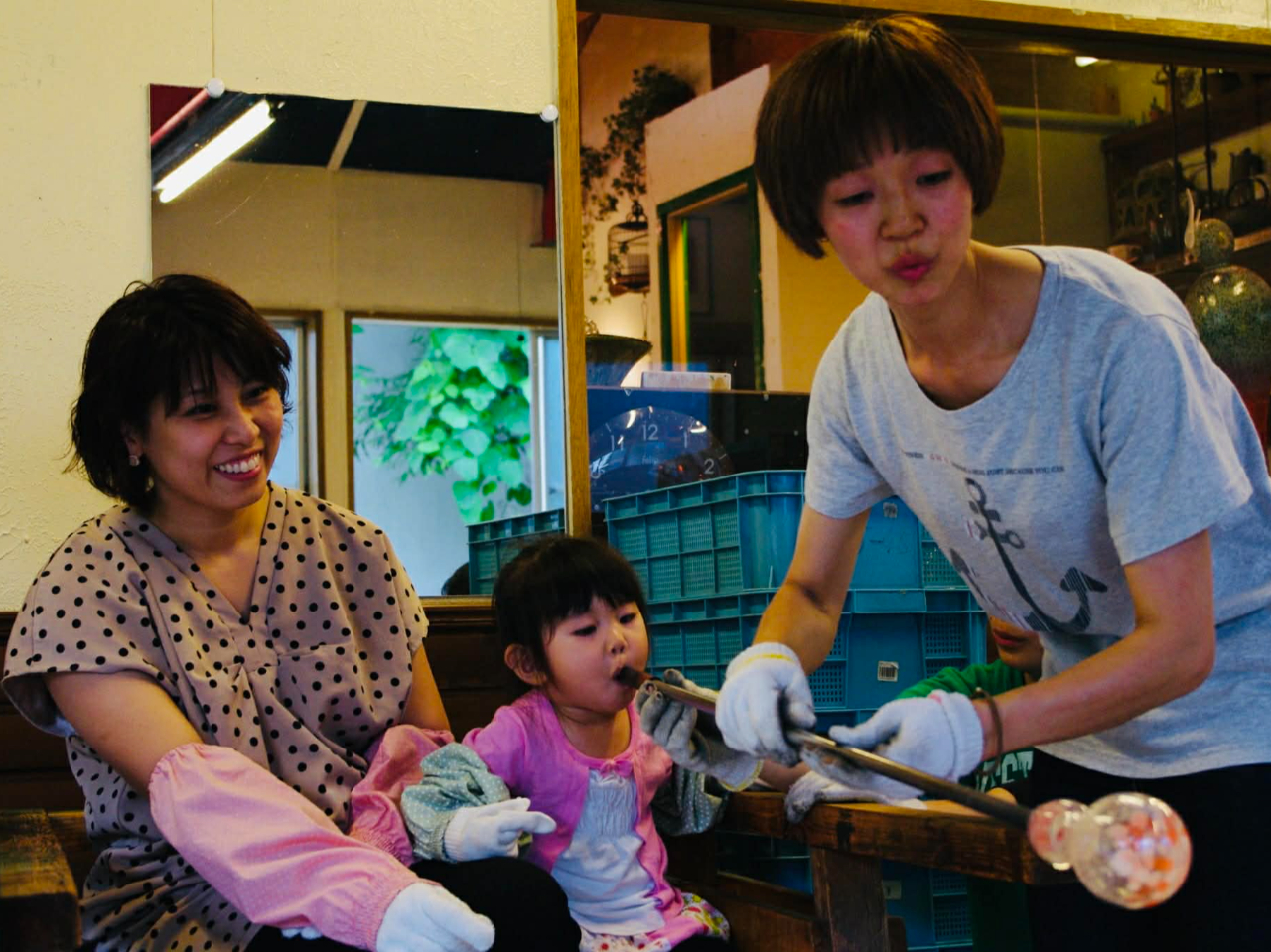 ★吹き硝子体験★グラス体験4300円~ オプション別。職人気分でマイグラス作り。