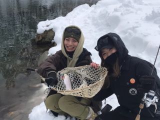 広々とした池で気持ち良く釣りできます