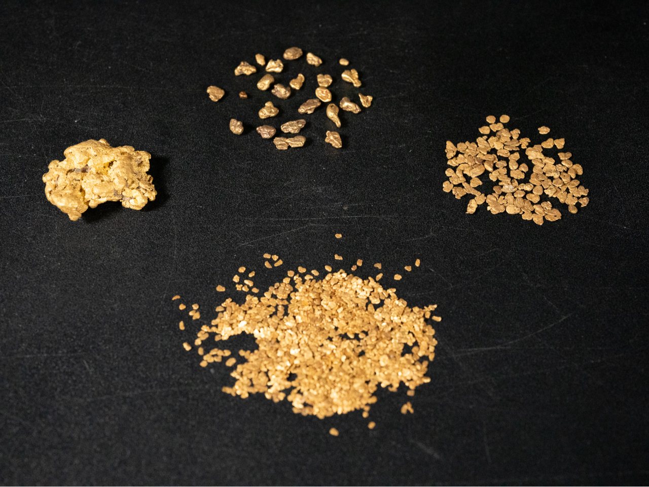 砂金ハンター求む】採った金はその場でアクセサリーに！佐渡の黄金体験