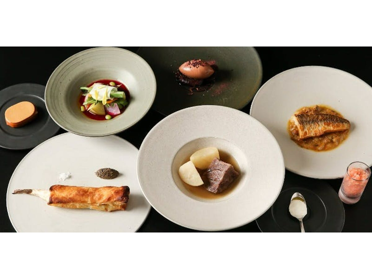 ���E��������ڂ����V�F�t���q��㎁���ďC