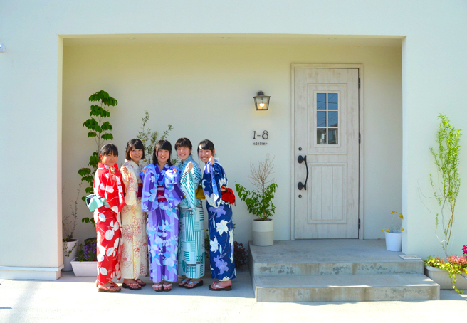 着物を着ると生まれてくる物語。
浴衣を、着物を、もっと身近に楽しんでほしい。
そんな想いから始めた、着ものがたり。
ぜひ夏の山形をお楽しみ下さい。