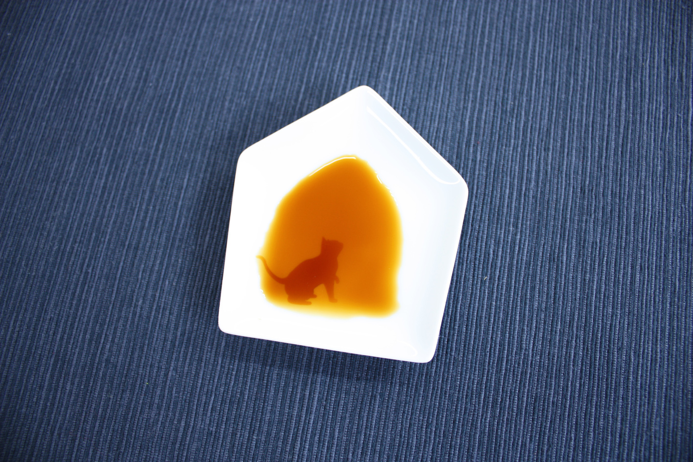 好きな小皿とシールを選ぶだけ♪