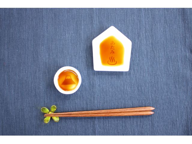 好きな小皿とシールを選ぶだけ♪