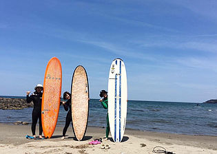 秋田でサーフィンデビューをしよう 初心者におすすめ 1回体験コース 優しく丁寧にレクチャーします Atomoon じゃらん遊び体験 秋田でサーフィンデビューをしよう 初心者におすすめ 1回体験コース 優しく丁寧にレクチャーします Atomoon じゃらん遊び体験
