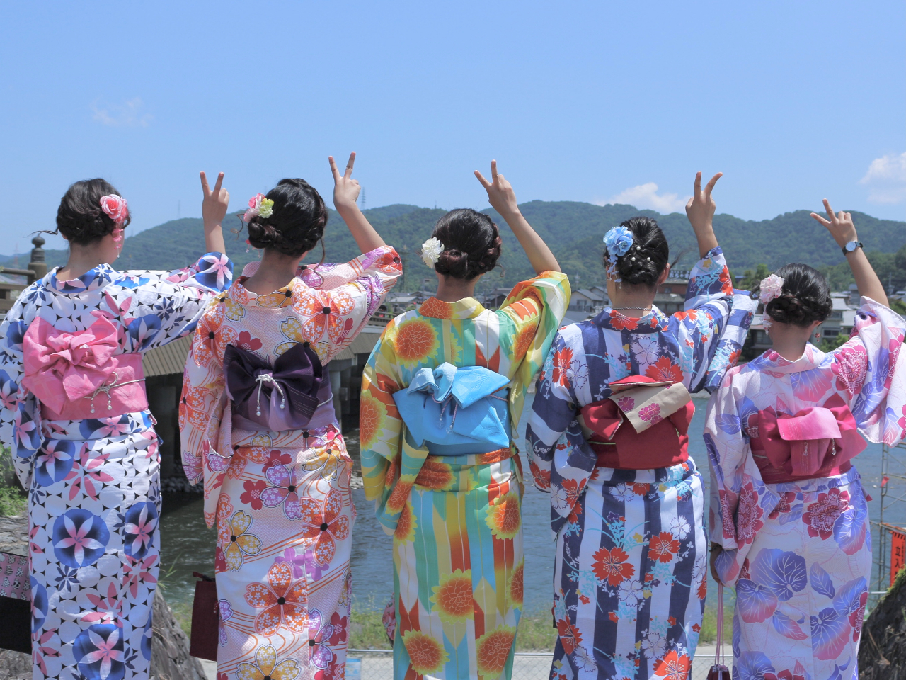 FBƊyvoc܂񂩁Hiʐ^͉ċG̗߂łj