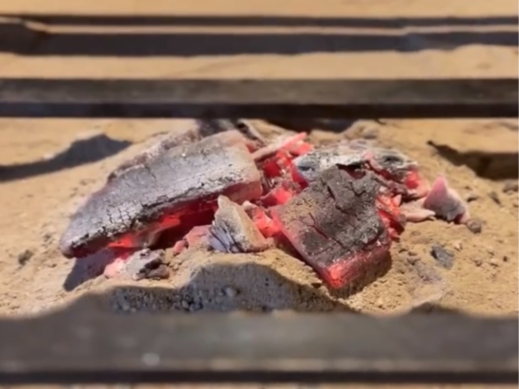 囲炉裏を使用することはとても貴重な体験です。