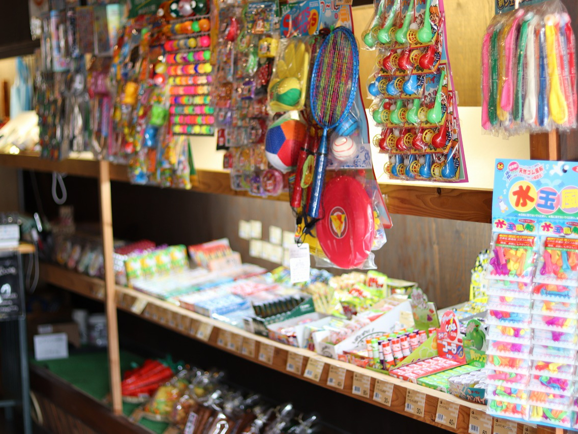 1F�ʉَq�R�[�i�[