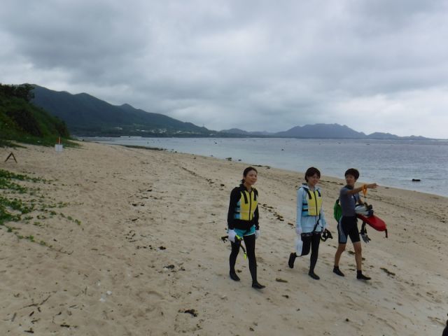 石垣島 国立公園 米原ビーチでシュノーケルツアー ウェットスーツ 温水シャワー完備で快適 4歳 参加ok 浅瀬でアイドル ニモ や珊瑚が沢山 ツアーの思い出写真プレゼントしますよ Jellyfish じゃらん遊び体験 石垣島 国立公園 米原ビーチでシュノーケルツアー ウェットスーツ 温水シャワー完備で快適 4歳 参加ok 浅瀬でアイドル ニモ や珊瑚が沢山 ツアーの思い出写真プレゼントしますよ Jellyfish じゃらん遊び体験