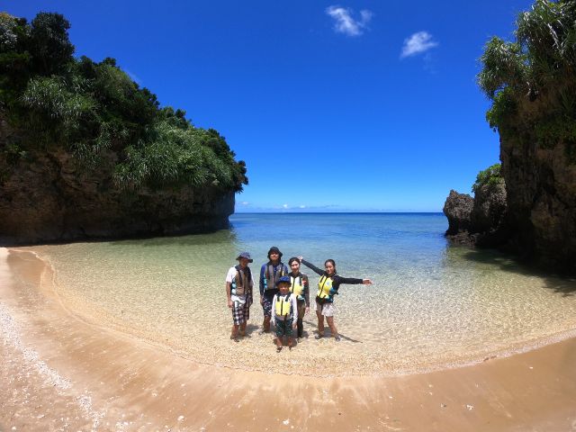 石垣市 新型コロナ感染予防実施協力事業所 米原ビーチからシーカヤックで青の洞窟 シュノーケルツアー 4歳 Ok 少人数で安心 嬉しい温水シャワー アメニティー付き Jellyfish じゃらん遊び体験 石垣市 新型コロナ感染予防実施協力事業所 米原ビーチからシーカヤックで青の洞窟 シュノーケルツアー 4歳 Ok 少人数で安心 嬉しい温水シャワー アメニティー付き Jellyfish じゃらん遊び体験