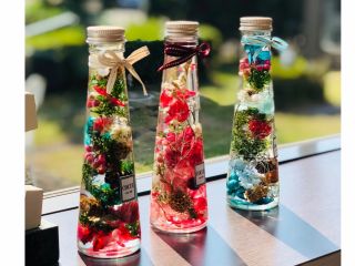 あなただけのこだわりのハーバリウムが作れます。認定講師がレクチャーしますので楽しく製作体験ができます。