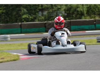 圧倒的な迫力 レーシングカート体験走行 時速80キロ 体感は100キロオーバー サーキットあづみ野 じゃらん遊び体験