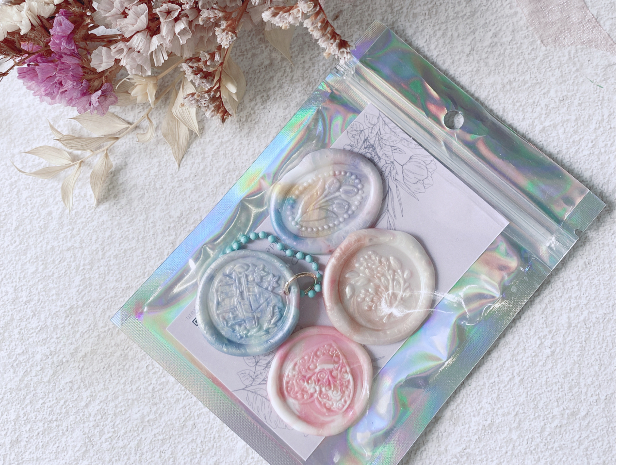 台紙に入れてお渡しします。このまま飾っても可愛い!