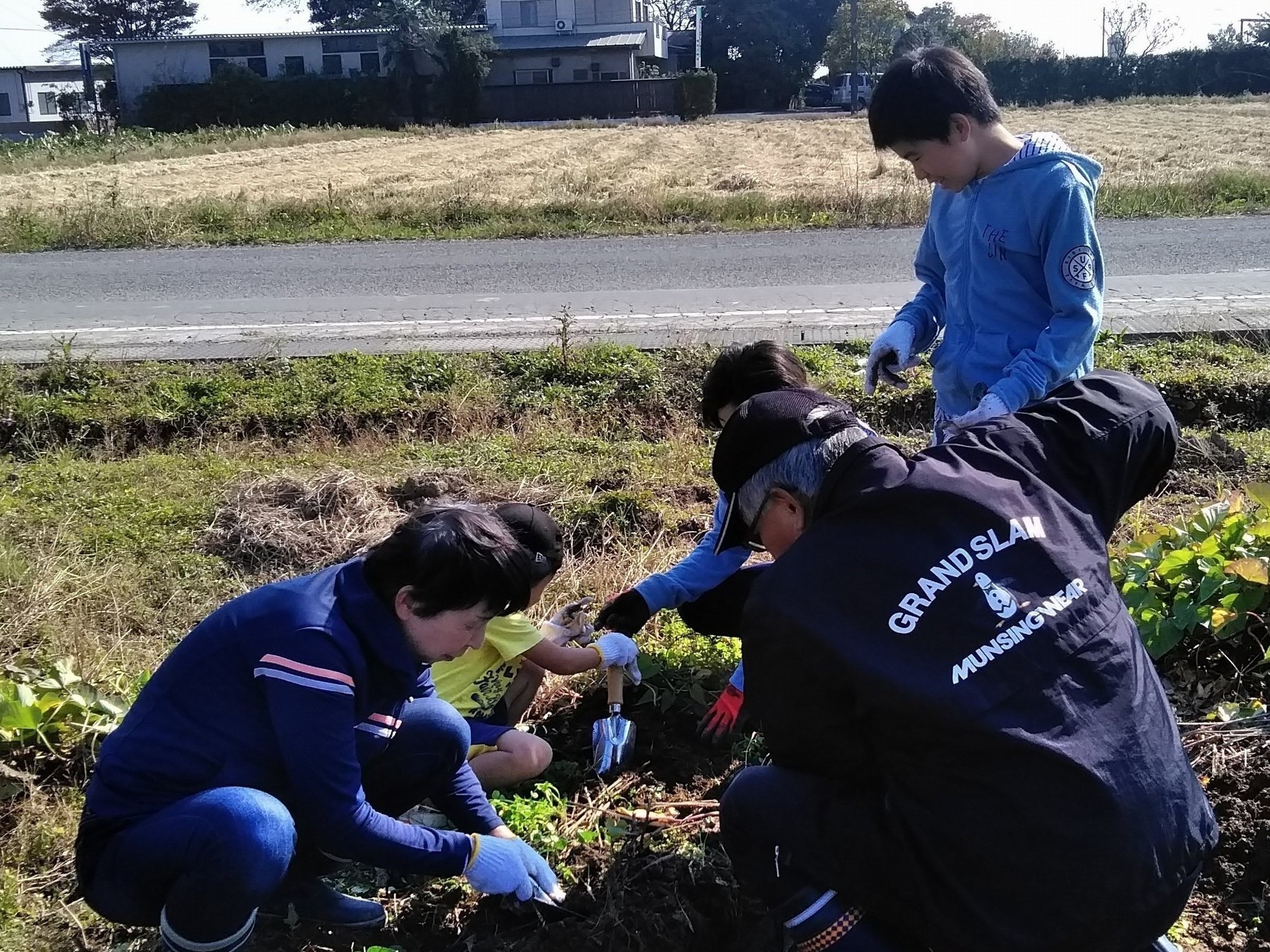 g͂邩RE[PEVNXC[gPv5{łBłǂ̊@邩Q[oőIŌ@Ă܂B