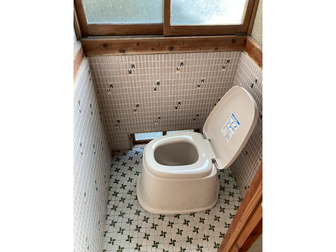 2021年 秋 ご要望がたくさんありました、母屋に洋式トイレを設置いたしました。