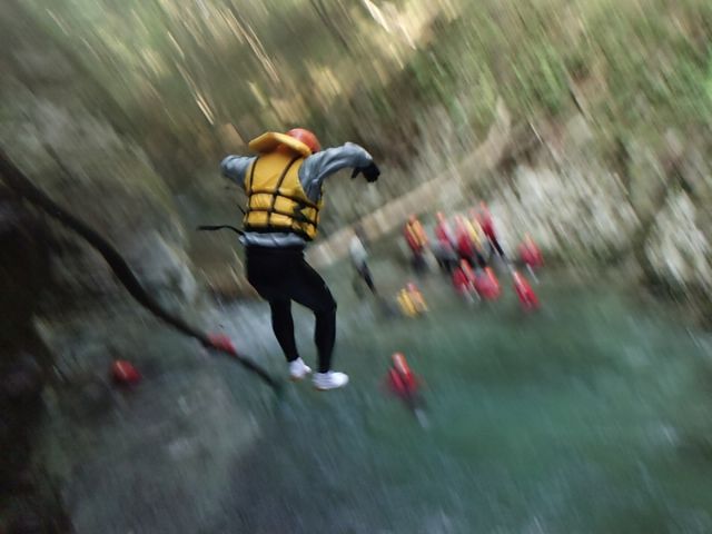 【鬼怒川キャニオニング・メインコース・旧ミドル】小学校生のお子様からご高齢の方、大人の方まで大満足♪ 6歳~OK*ファミリー・女性同士・カップルにおすすめ*のプラン詳細:eラフティング