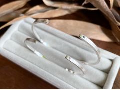 オプションで石留めも承ります!プレゼントなどにもぴったり♪※オプションは追加料金、即日お持ち帰りできないことがございます。ご確認下さい。