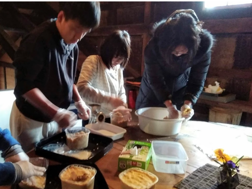 【お味噌作り体験&醤油蔵見学】能登半島・七尾市にある≪小山屋醤油店≫の女将に教わ...