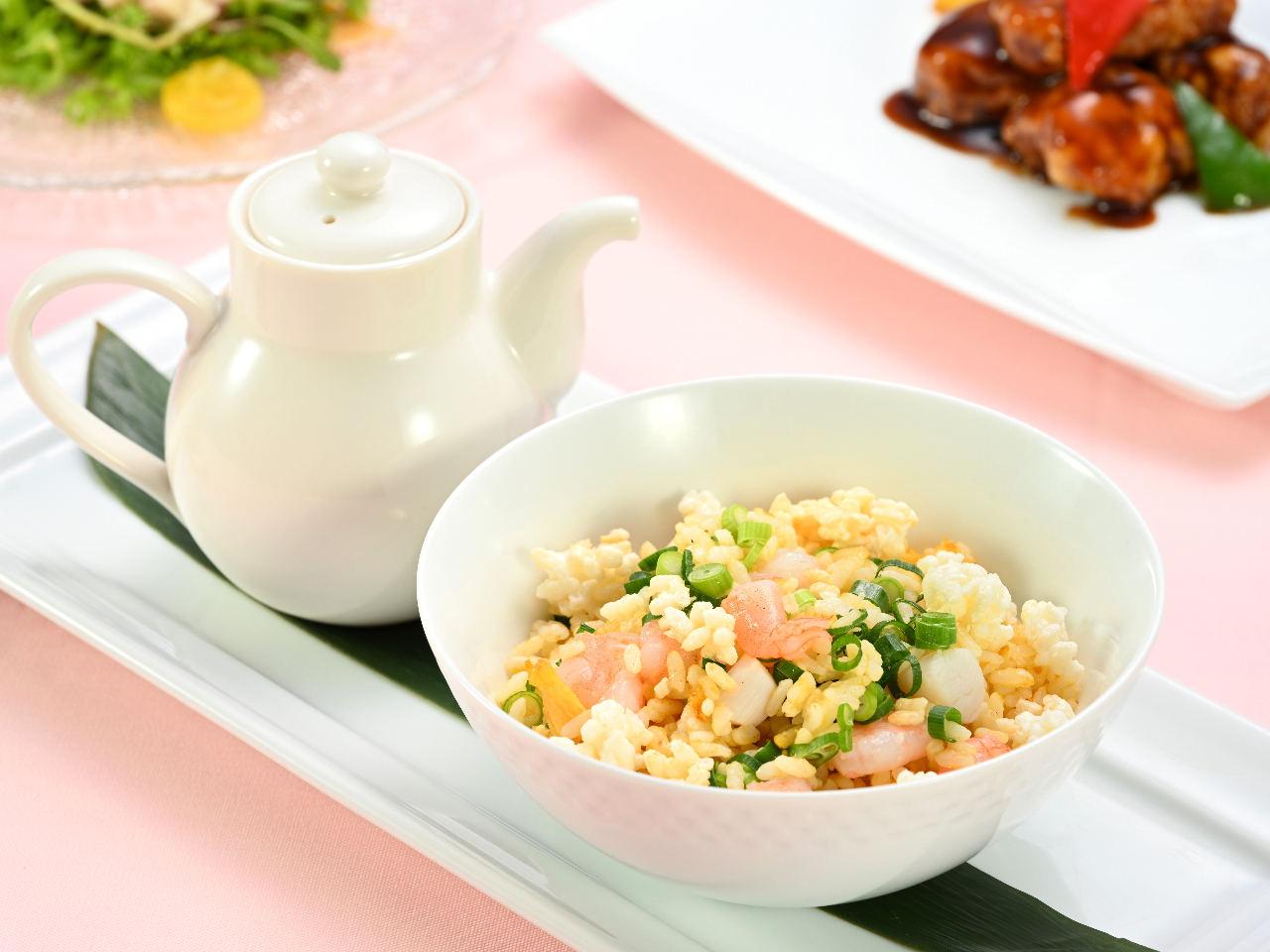 �y�����`�R�[�X�z�G�߂ɂ���ă��C���i�b�v���ւ��S6�i�̃R�[�X�B���ʐ^�̓C���[�W