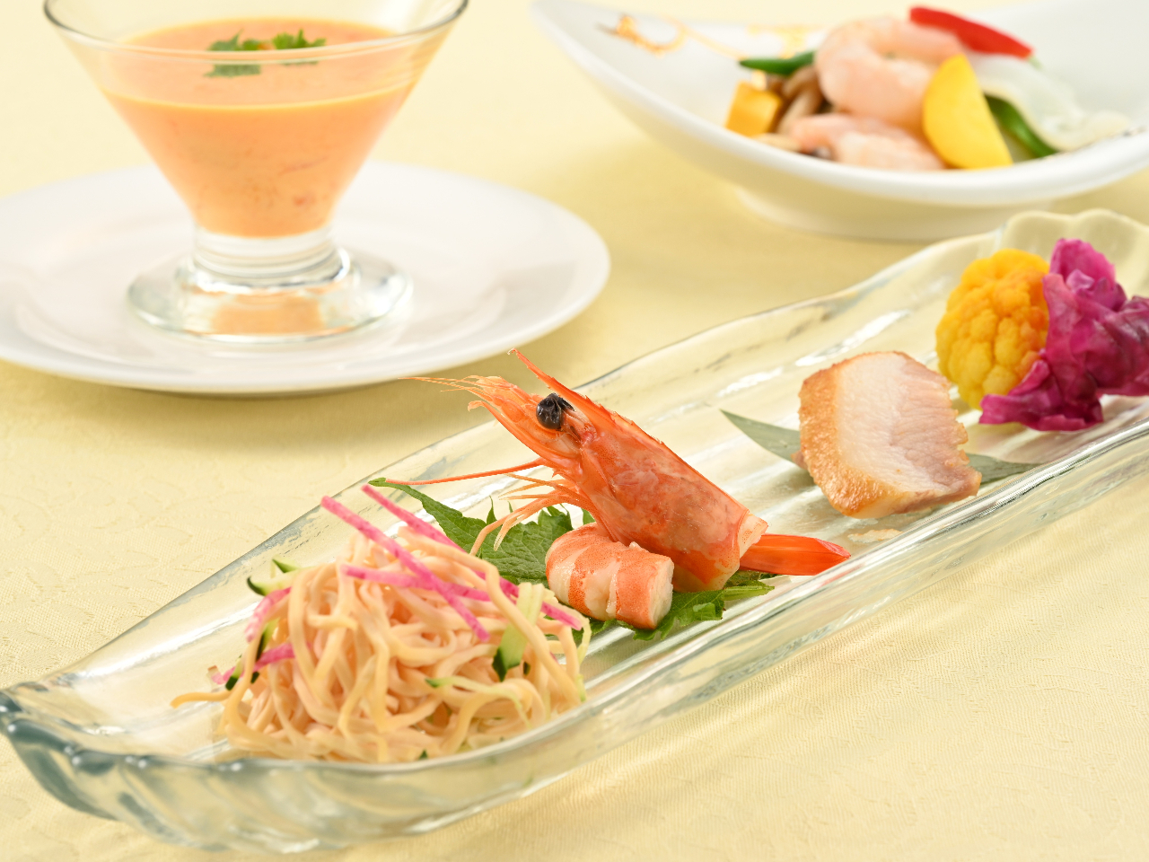 �y�����`�R�[�X�z�G�߂ɂ���ă��C���i�b�v���ւ��S6�i�̃R�[�X�B���ʐ^�̓C���[�W