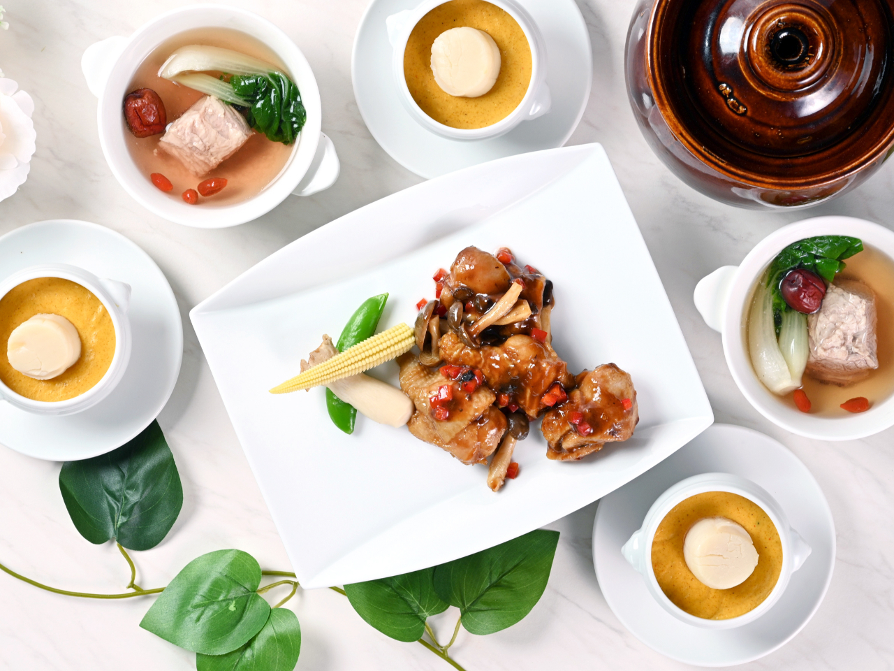 y`R[XzG߂ɂăCibvւS6ĩR[XBʐ^̓C[W