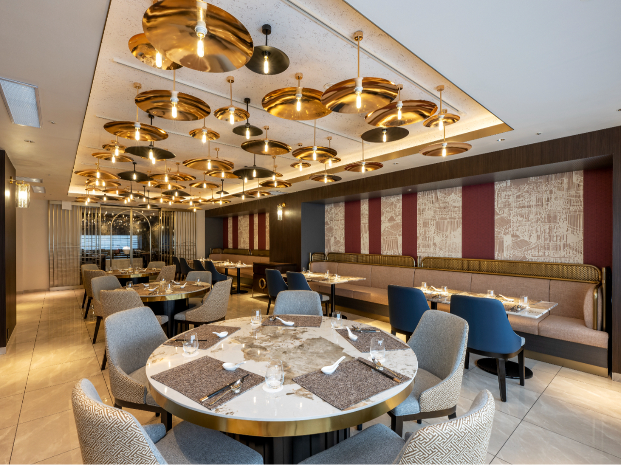 y ԗzX͍`̃RjACeAC[WӂX^C