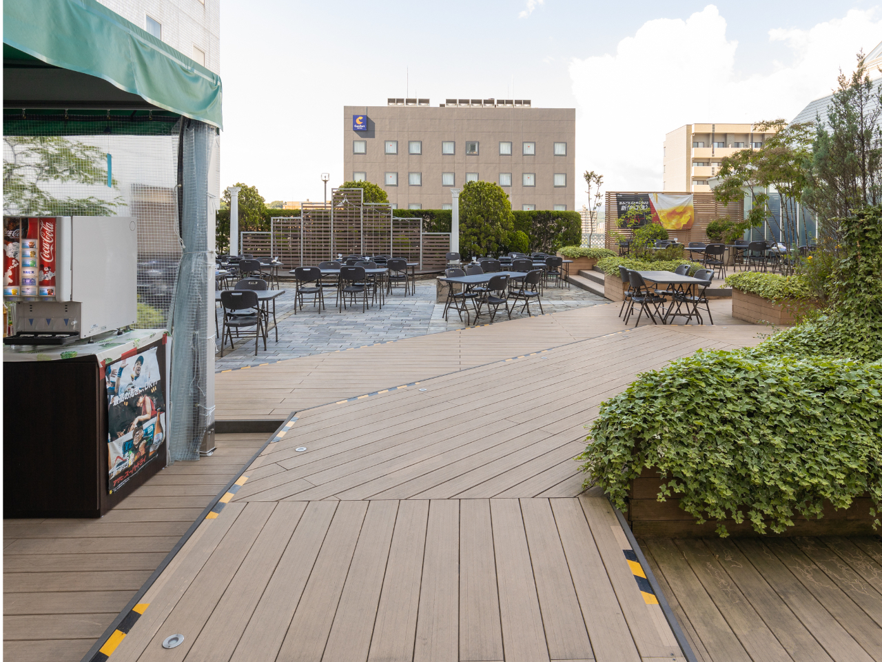 �z�e��6�K�ɍL����e���X�Ŕ����̂ЂƂƂ����B