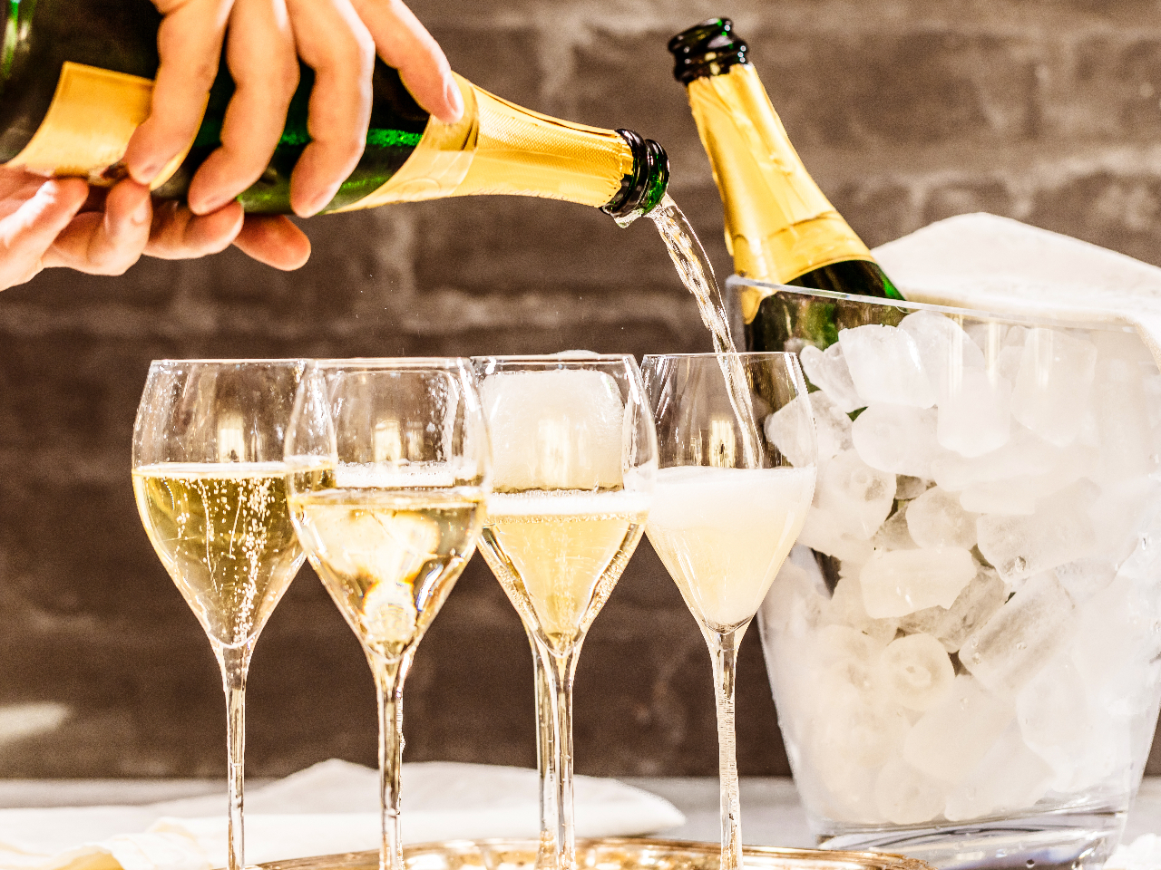 6F�e���X�Ńo�[�x�L���[�����ݕ���I�J���I�ȋ�ԂŊ��t���I