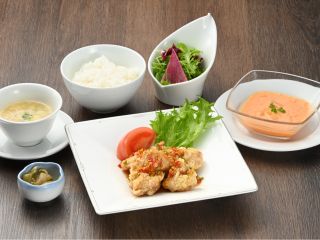 【花梨ランチ】お好きなメイン料理が選べるお得なセット!※写真はイメージです。