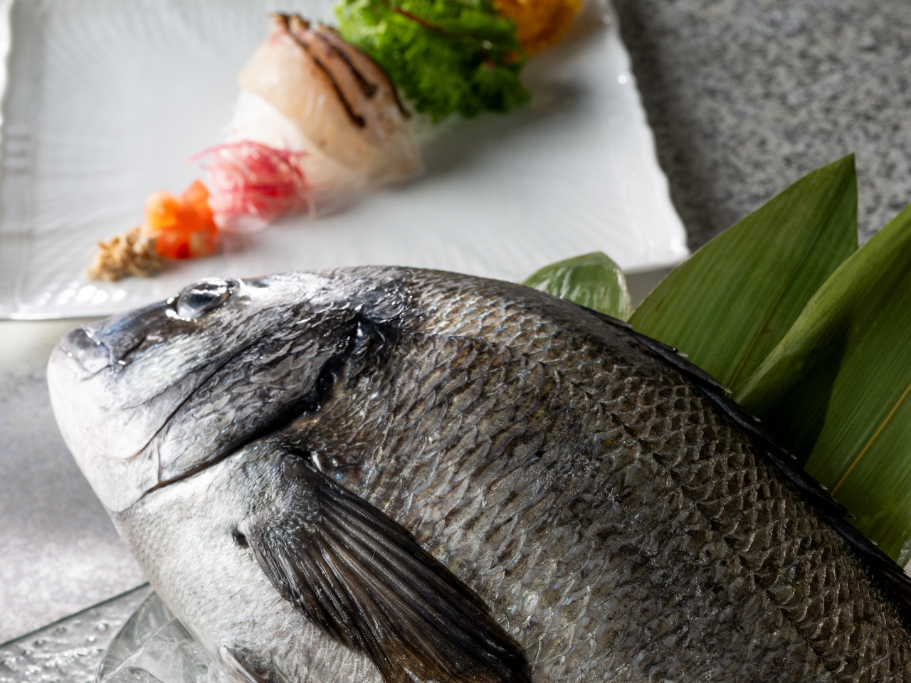 海や山など自然豊かな秋田ならではの食材を使用した旬の中国料理コースをお楽しみください。