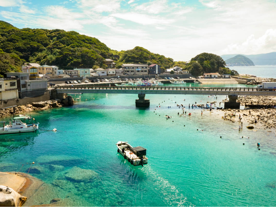 ���肦�Ȃ��قǔ������A��Ղ̓��u�����v���͂��߁A���܂��܂ȏꏊ�ɑ����̂΂���