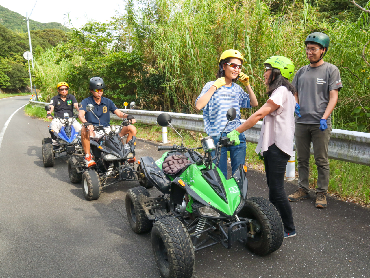 �J�b�v���ɂ��F�B�ɂ��Ƒ��ɂ��B�����[�܂�f�G�Ȏv���o�̗��ɁB