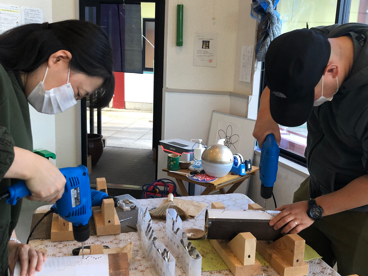 カップルで一つずつ作るのも楽しいですし、旅の思い出になりますよ