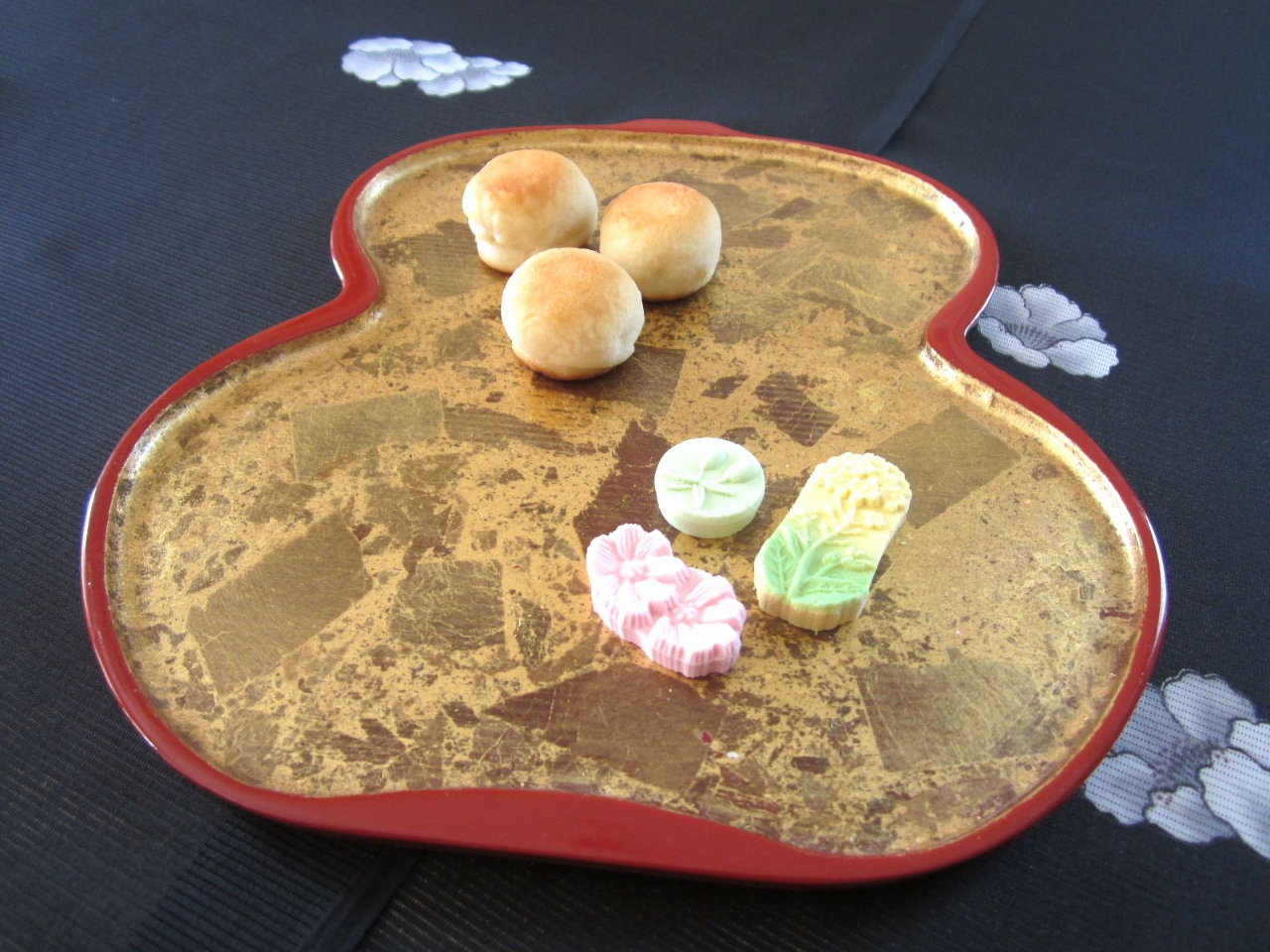 َq̈Bۂَ̂q͉摜َ̂qƂ͈قȂ܂B