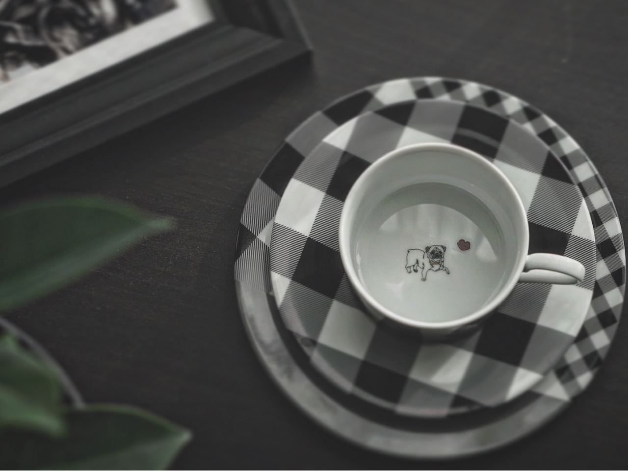 �ǂ̍�i��300��ވȏ�̊G�����炨�D���ȕ���I��Ő��삵�Ă����������Ƃ��\�ł�