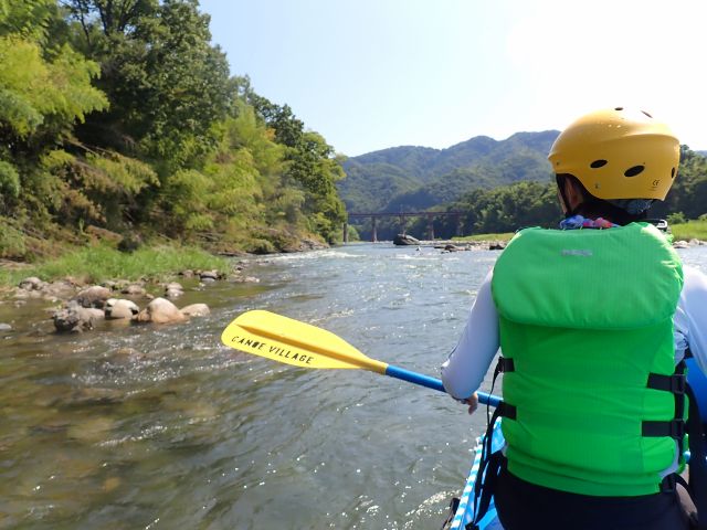 カヌーヴィレッジ長瀞:『学生グループ割引プラン』【埼玉・長瀞ラフティング】フォトジェニックな渓谷で川の旅へGo!*初心者・女性にもおすすめ*