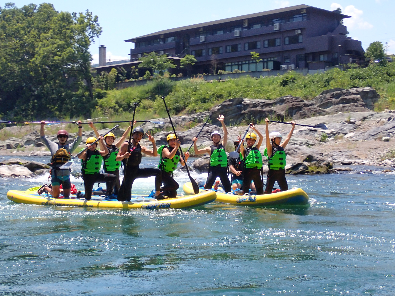 ツアー中に専属ガイドがツアー写真を撮影致します!感動体験をみんなでシェアしよう!