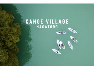 ターコイズ色の綺麗な湖をSUPで水上散歩できる贅沢プラン