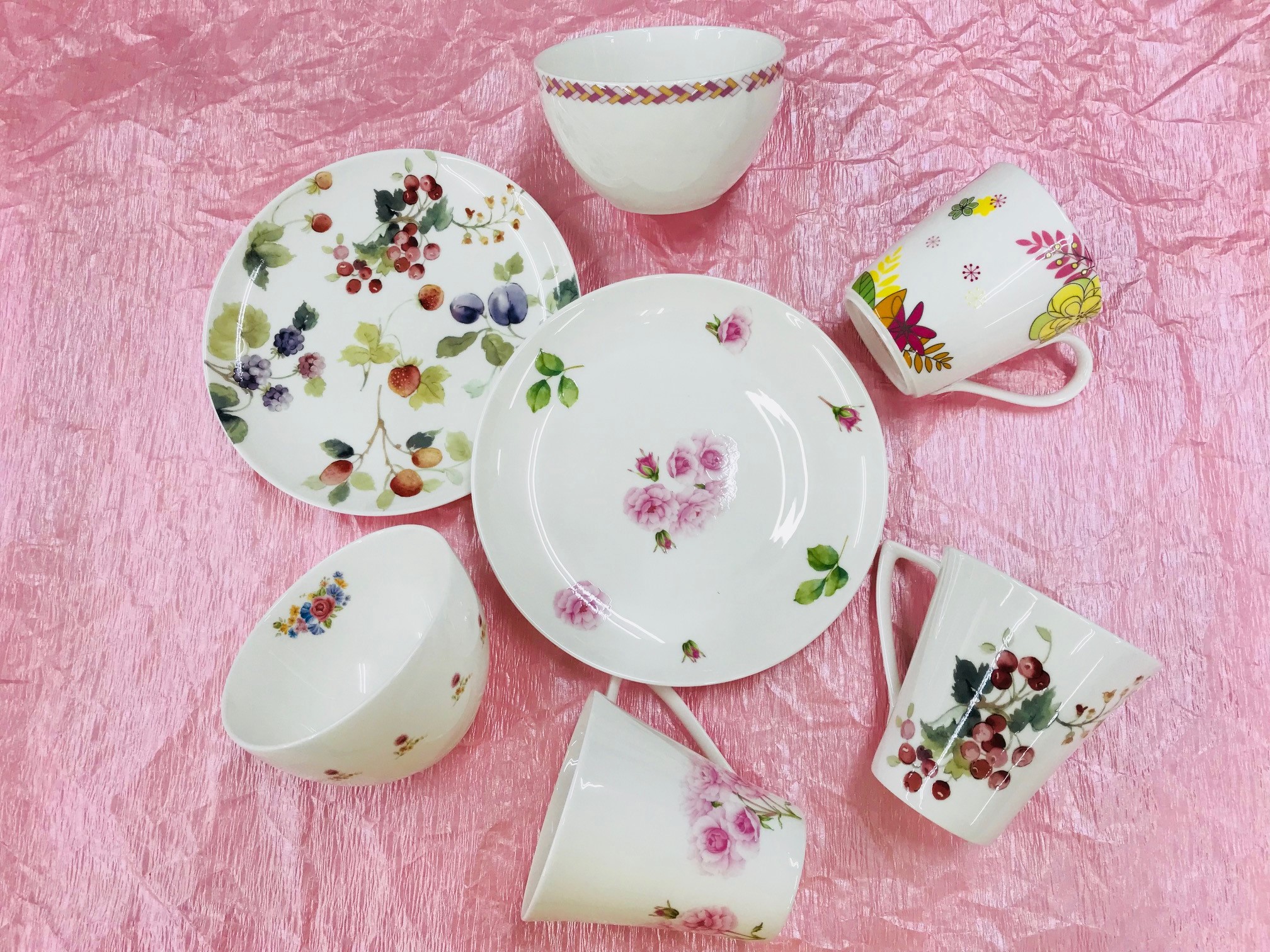 10月1日～【簡単絵付け体験】自分だけのオリジナルNARUMI食器作り