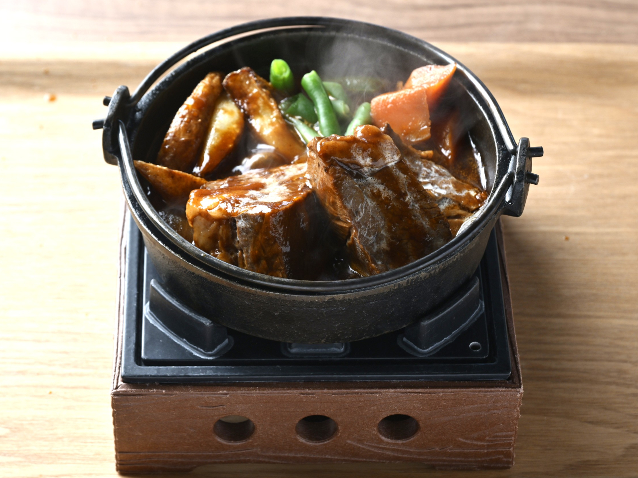 �F���ȍ��肪�ӂ��ƍL���邵�ق닍�r�[�t�V�`���[�B��������ύ��܂ꂽ���ق닍�́A�Ƃ낯��悤�Ȃ��炩���ŁA���ނ��тɔZ���Ȏ|�݂��������ς��ɍL����܂�