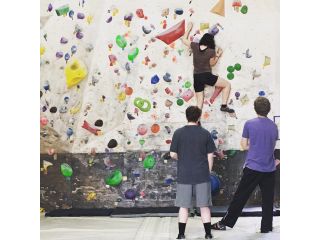 初めての方専用 平日1dayプラン 無料レクチャー 充実の館内設備でボルダリングデビュー 地下鉄 竹田 駅から徒歩3分の好立地で気軽にチャレンジ Noah Climbing Community じゃらん遊び体験