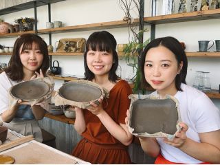 お友だちと陶芸お皿体験
