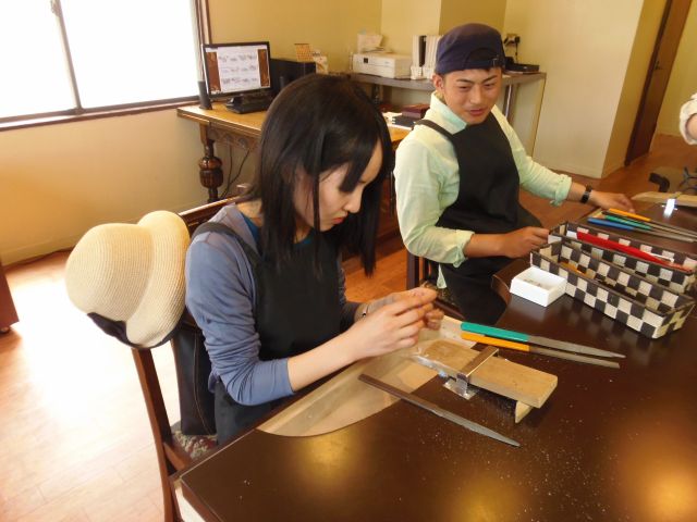 おふたりの手作り指輪風景