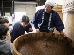 もろみの薫りを間近で感じられます