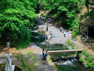 冬から春に変わっていく奥多摩 多摩川の源流域の森林と清流のなかでニジマス釣り放題プラン 手ぶらでok じゃらんポイント クーポンでお得に体験 峰谷川 渓流釣場 じゃらん遊び体験