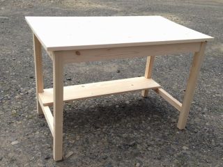 1DAY体験…無塗装の学習机製作
※白木(無塗装)の状態でお持ち帰り頂き、ご自宅にてご自身で塗装にチャレンジしたい方へオススメ